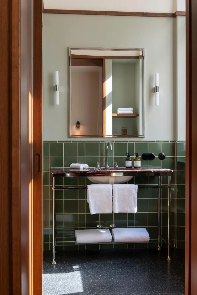 Superior, Double Bed, Boutique Hotel Chateau Royal 5/6