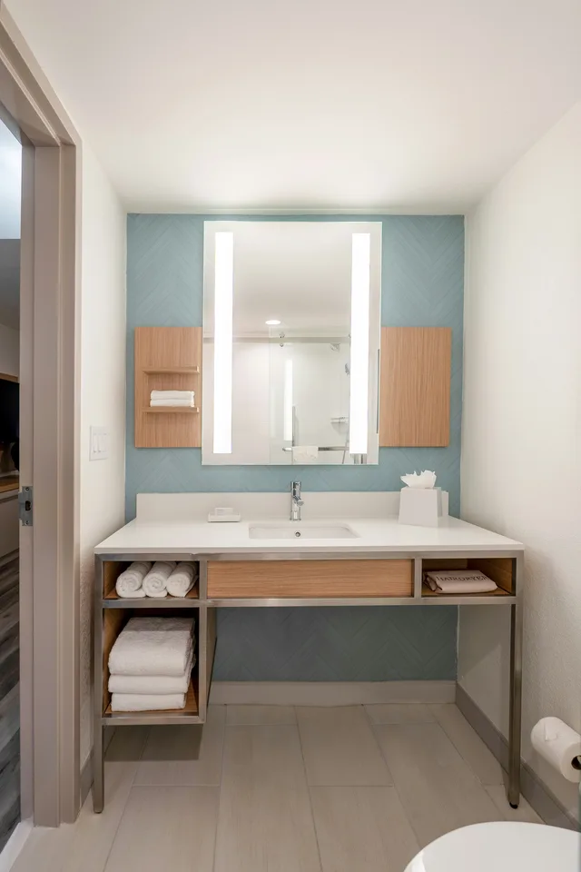 Deluxe, 2 Queen Beds, Hilton Garden Inn Ft. Lauderdale Airport-Cruise Port 4/4