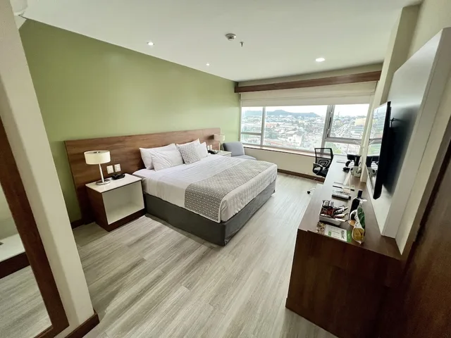 غرفة قياسية بسرير كينج، Wyndham Garden Guayaquil 7/10