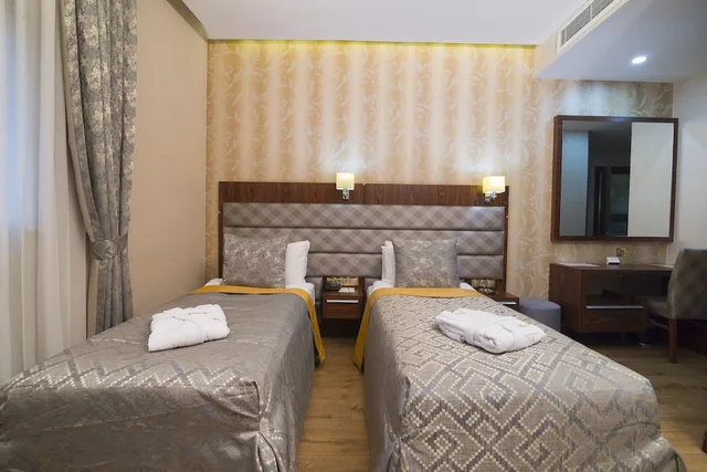 غرفة قياسية بسرير مزدوج أو سريرين منفصلين، Midmar Deluxe Hotel 4/8