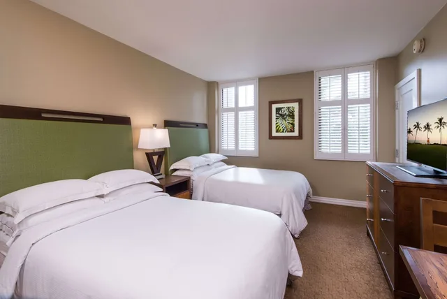 2 Bedrooms, Lagoon, Tower, Suite, Ocean View، Hilton Grand Vacations Club at Hilton Hawaiian Village 4/7