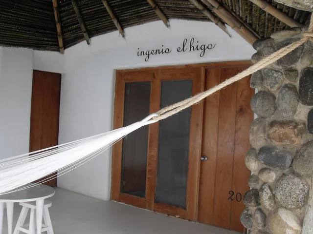 غرفة بسريرين كوين، HOTEL AZUCAR 1/3