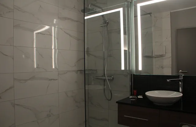 جناح جونيور بسريرين منفصلين، Leonardo Hotel Antwerp 6/7