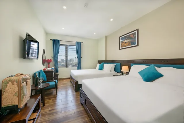 غرفة ديلوكس ثلاثية بسريرين كوين بإطلالة على المدينة، Celina Hotel & Apartment 1/6