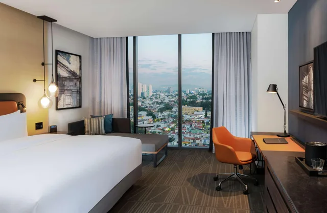 غرفة ديلوكس، Hilton Guadalajara Midtown 1/3