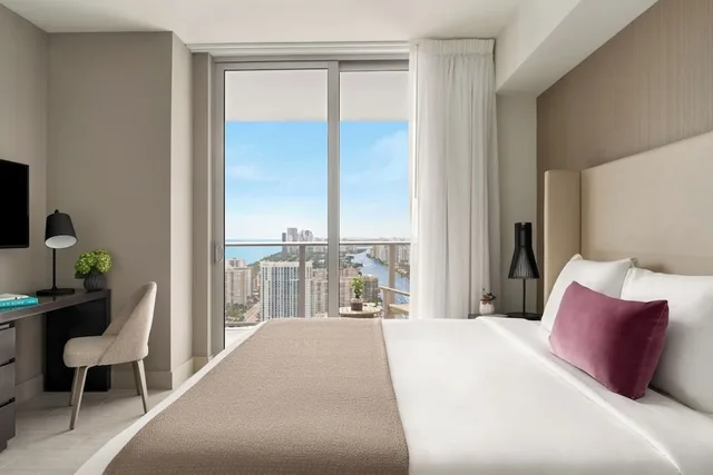 Suite, King Bed, 2 Double and Twin Beds, Corner, Hyde Beach House 2/8