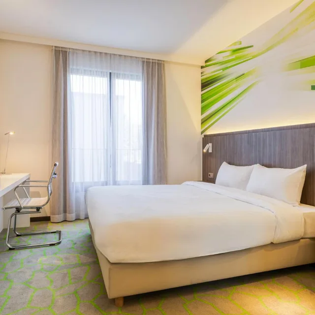 Superior, King Bed, B&B HOTEL Mons Centre 1/10