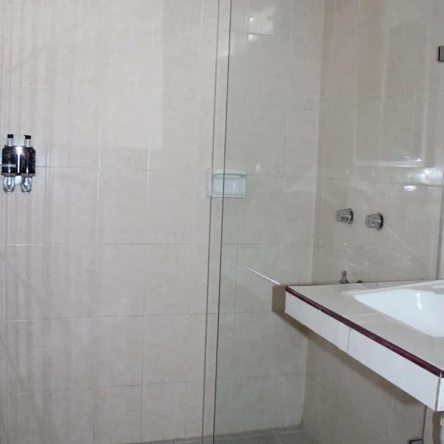غرفة بسريرين منفصلين بإطلالة على المسبح، SUITE HOTEL MARIA DE LA LUZ 3/6