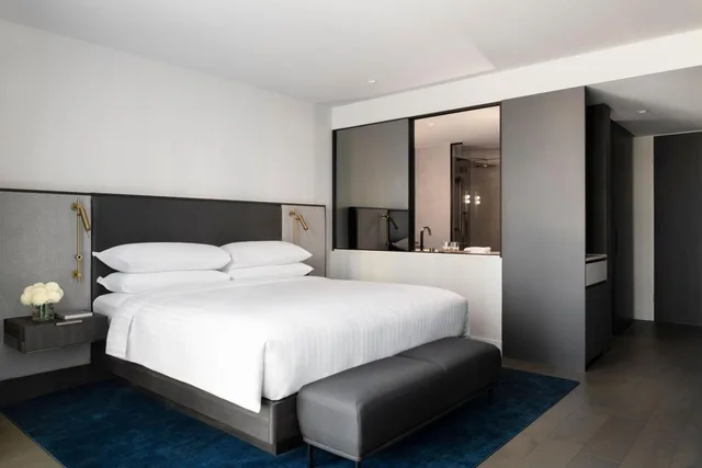 غرفة بريميوم بسرير كينج، Melbourne Marriott Hotel Docklands 6/10