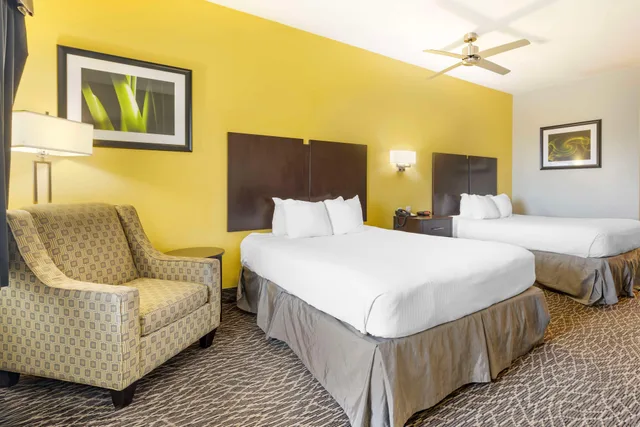 Hai, 2 Queen Beds، BEST WESTERN WEST MONROE INN 3/8