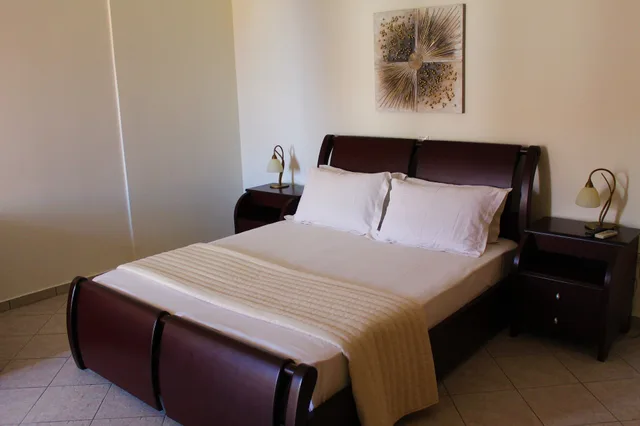 غرفة ثلاثية بسرير مزدوج مع أريكة، Sofotel 9/10