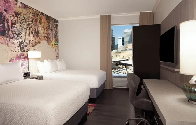 غرفة قياسية بسريرين مزدوجين بإطلالة على المدينة، Indigo Atlanta Midtown Hotel 2/5