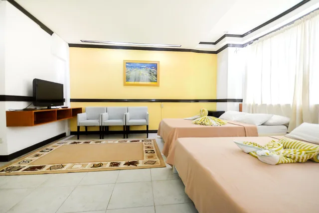 غرفة عائلية رباعية بسريرين مزدوجين، Boracay Breeze Resort 1/2