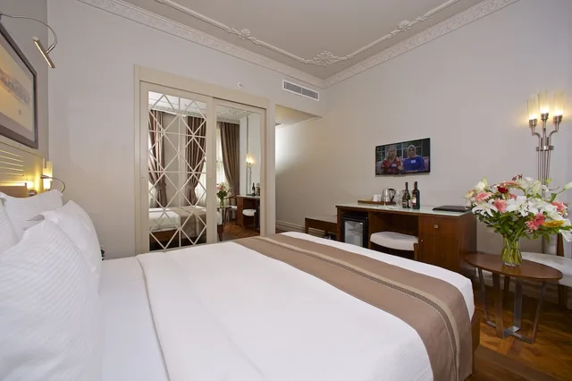 غرفة سوبيريور بسرير كوين، TAXIM LOUNGE HOTEL 2/10