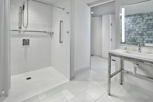 غرفة، RENAISSANCE EDMONTON AIRPORT HOTEL 3/3