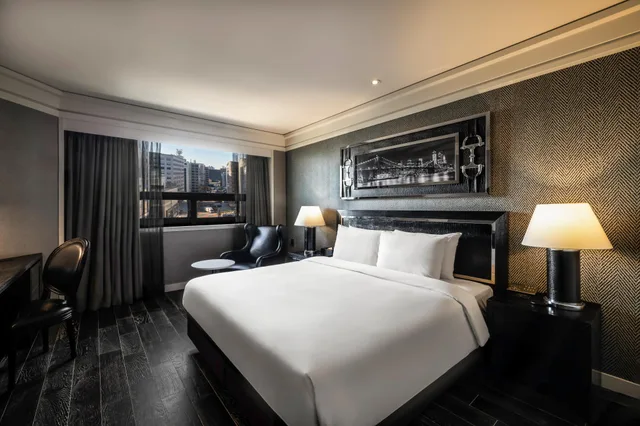 غرفة تنفيذية بسرير كينج بإطلالة على المدينة، Kensington Hotel Yoido 2/2
