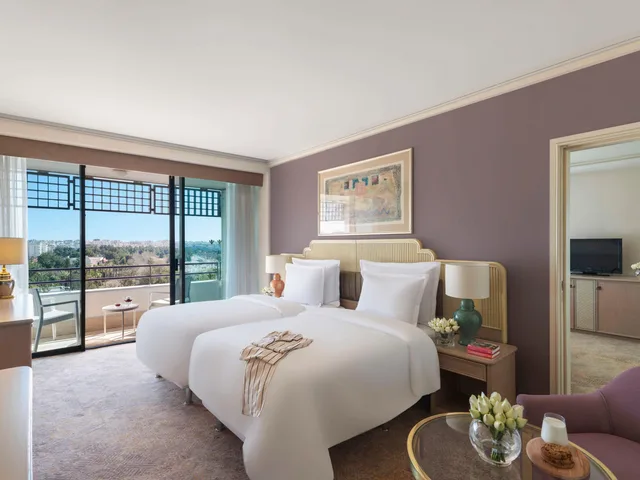 غرفة متصلة بسريرين منفصلين وسرير كينج بإطلالة على البحر، Rixos Downtown Antalya 6/19