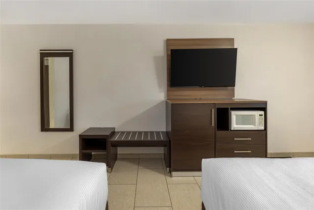 غرفة بسريرين كوين يُسمح فيها بالحيوانات الأليفة لذوي الإعاقة، Best Western Santa Rosa Inn 10/10