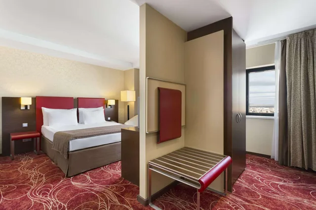 غرفة تنفيذية مفردة، Ramada by Wyndham Sibiu 2/5