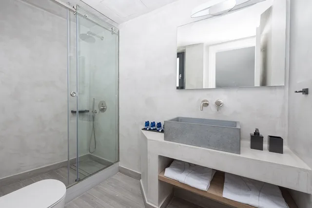 Loft, Superior, Suite, 1 Queen and 1 Single Bed, Sofa, Mini Pool، Karat Suites 2/2