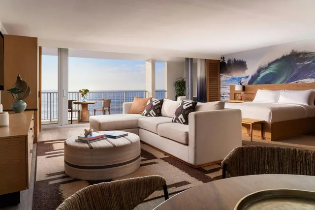 Club, Suite, King Bed, Ocean Front, Sofa, Balcony, Club Lounge Access, The Ritz-Carlton O ahu, Turtle Bay 2/4
