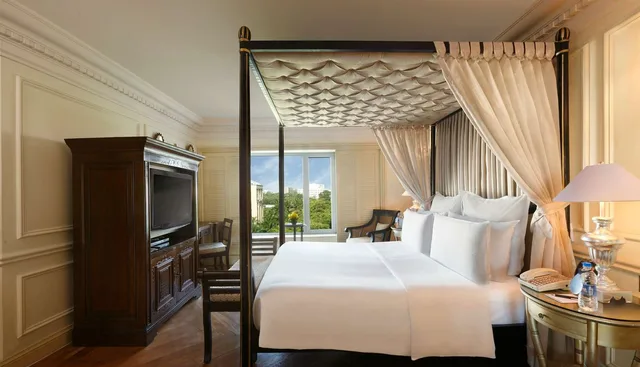 Majestic, Suite, King Bed, Executive Lounge Access، Hilton Mumbai International Airport 1/3
