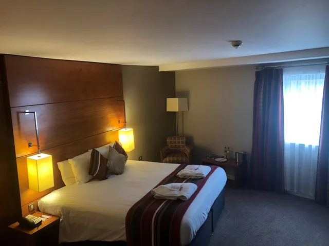 غرفة بسرير مزدوج، Ramada Plaza by Wyndham Wrexham 1/3