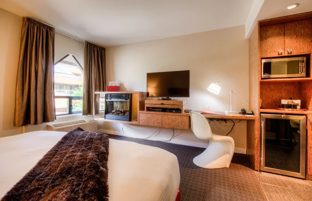 غرفة ديلوكس بسرير كينج بإطلالة على المدينة، Adara Hotel 6/8