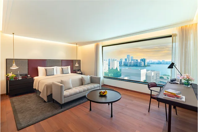 Luxury, Bay View، The Oberoi Mumbai 1/2