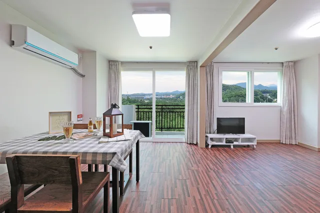 Condo, Deluxe, Suite, Forest View، Ocean To You Resort Sokcho Seorak Beach Hotel And Condo 7/9
