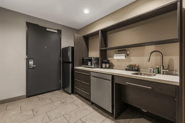 جناح استوديو بسريرين كوين بحوض استحمام لذوي الإعاقة، Home2 Suites by Hilton Cookeville 6/7