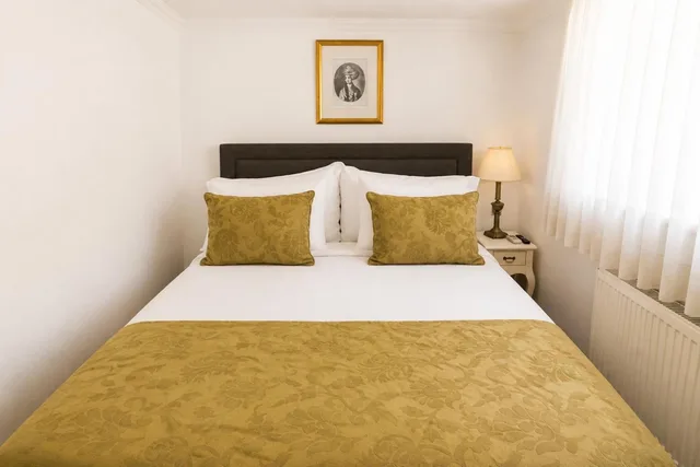 غرفة تنفيذية ثلاثية، Hotel Sari Konak 2/10