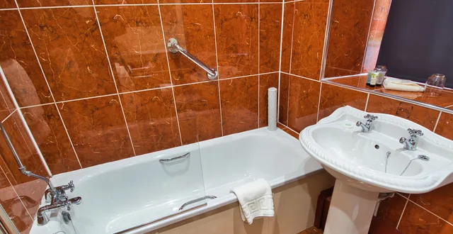 Courtyard, Classic, Double Bed، Lumley Castle 10/10