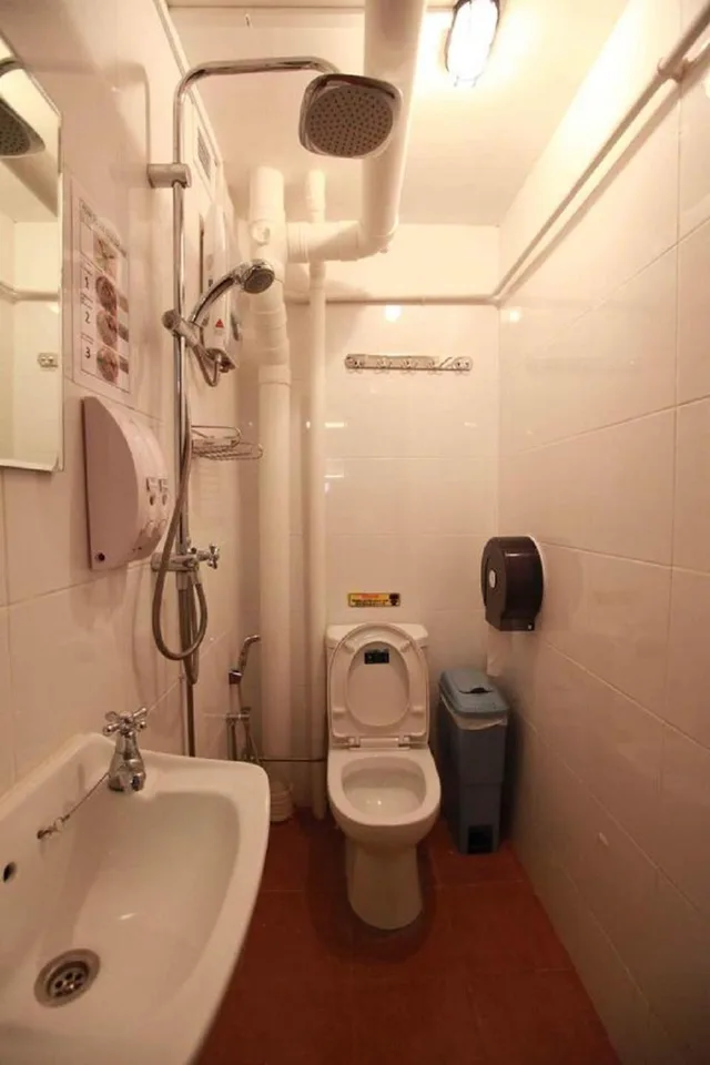 سكن مشترك مختلط بستة أسرّة، K Space Inn 569 3/3