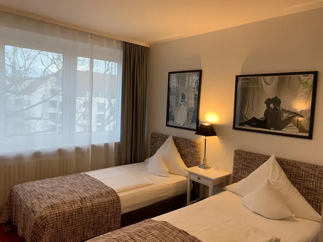 Room, Triple, Single Bed, Hotel Nymphenburg City 2/10