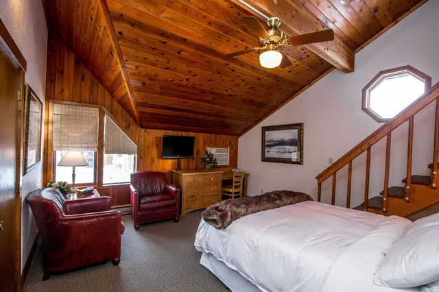 لوفت بسريرين كوين مع أريكة، Kandahar Lodge at Whitefish Mountain Resort 2/4