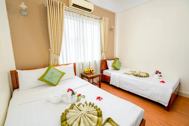 غرفة سوبيريور ثلاثية، Amigo Hotel 1/2