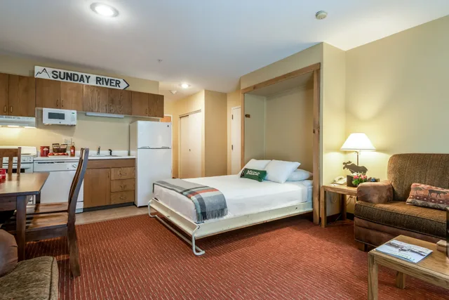 Deluxe, Multiple Beds، Grand Summit Hotel 1/4