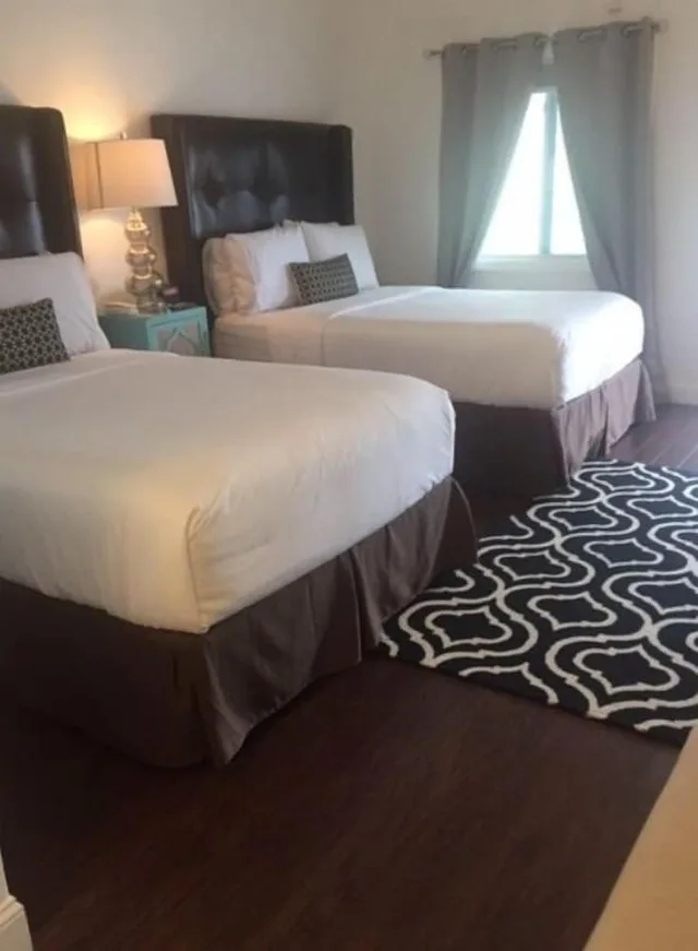 Standard, 2 Double Beds, The Carriage House 2/2