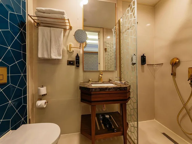 غرفة قياسية بسريرين منفصلين، Mercure Istanbul Sirkeci 6/9