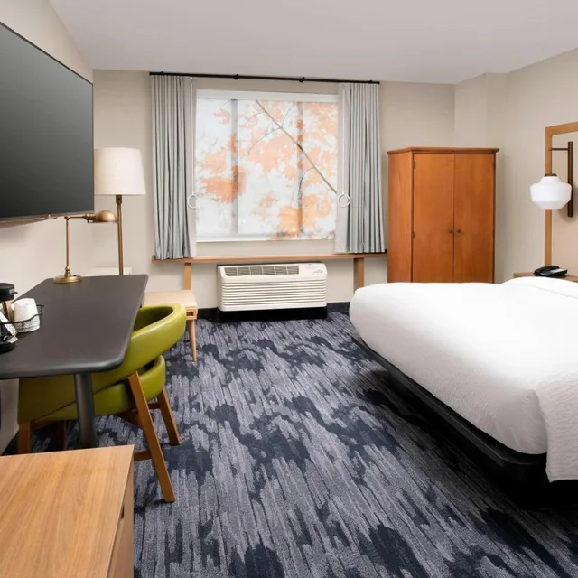 غرفة بسرير كينج، Fairfield Inn Suites By Marriott Alexandria Landmark 3/10