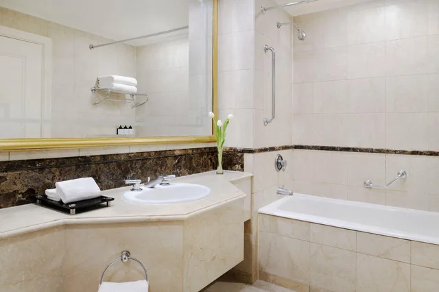 3 Bedrooms, Suite, King and Twin Beds, Living and Dining Areas, Kitchen، دار الهجرة إنتر كونتيننتال(Intercontinental Dar Al Hijra Madinah) 9/9