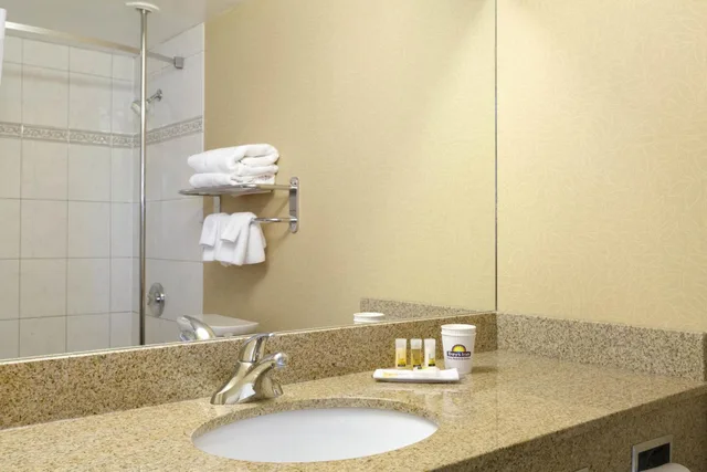 Room, King Bed, Queen Bed, Accessible, Days Inn by Wyndham Calgary South 7/8