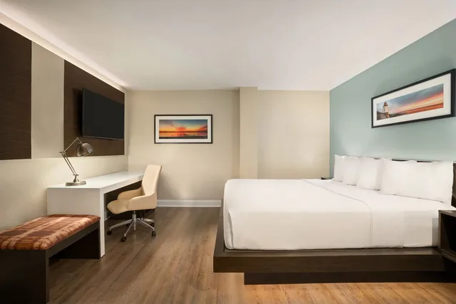 جناح تنفيذي بسرير كينج، Wyndham Newport Hotel 1/1