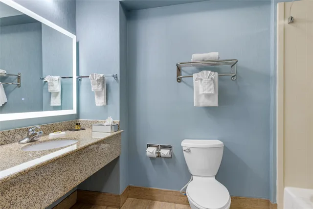 Room, King Bed, Best Western Plus Wasco Inn & Suites 6/8