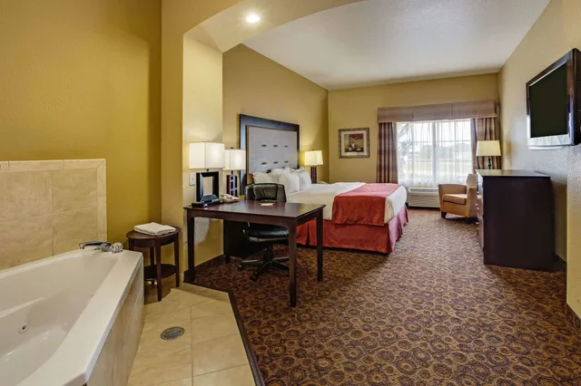 جناح بسرير كينج، La Quinta Inn & Suites by Wyndham Vicksburg 5/6