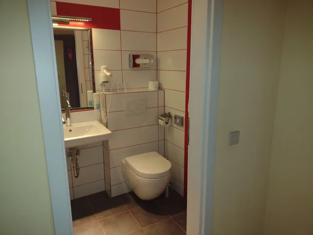 غرفة عصرية كومفورت بسرير مزدوج بشرفة، Hotel Waldblick 5/10