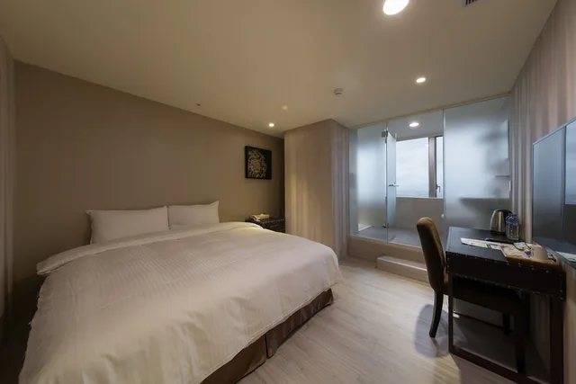 غرفة بسرير كوين بإطلالة، Xinshe Hotel - Chungli 1/4