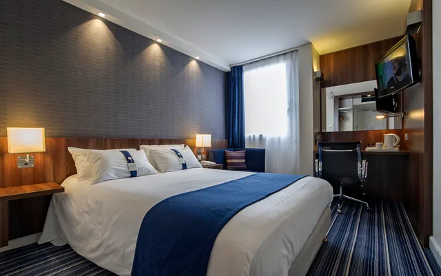 Room, Double Bed, Accessible, Holiday Inn Express Lille Centre by IHG 1/3