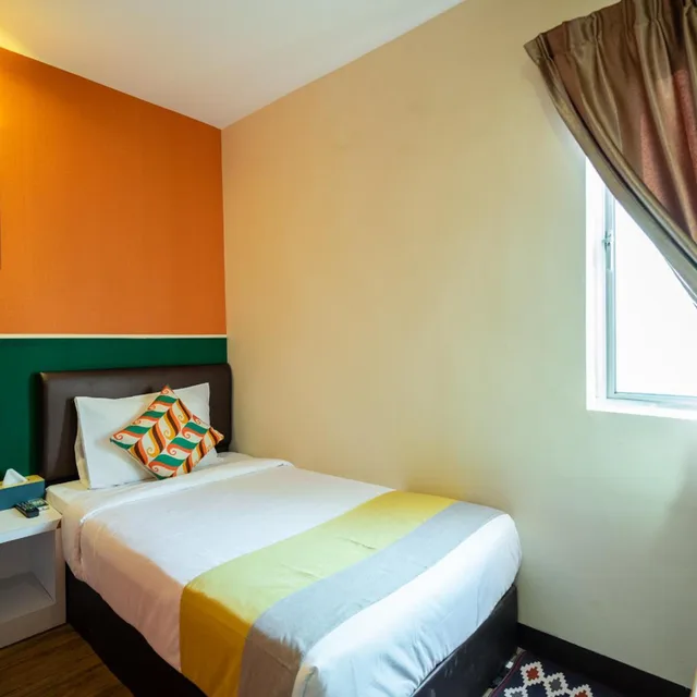 غرفة قياسية مفردة، Link Hotel 4/10